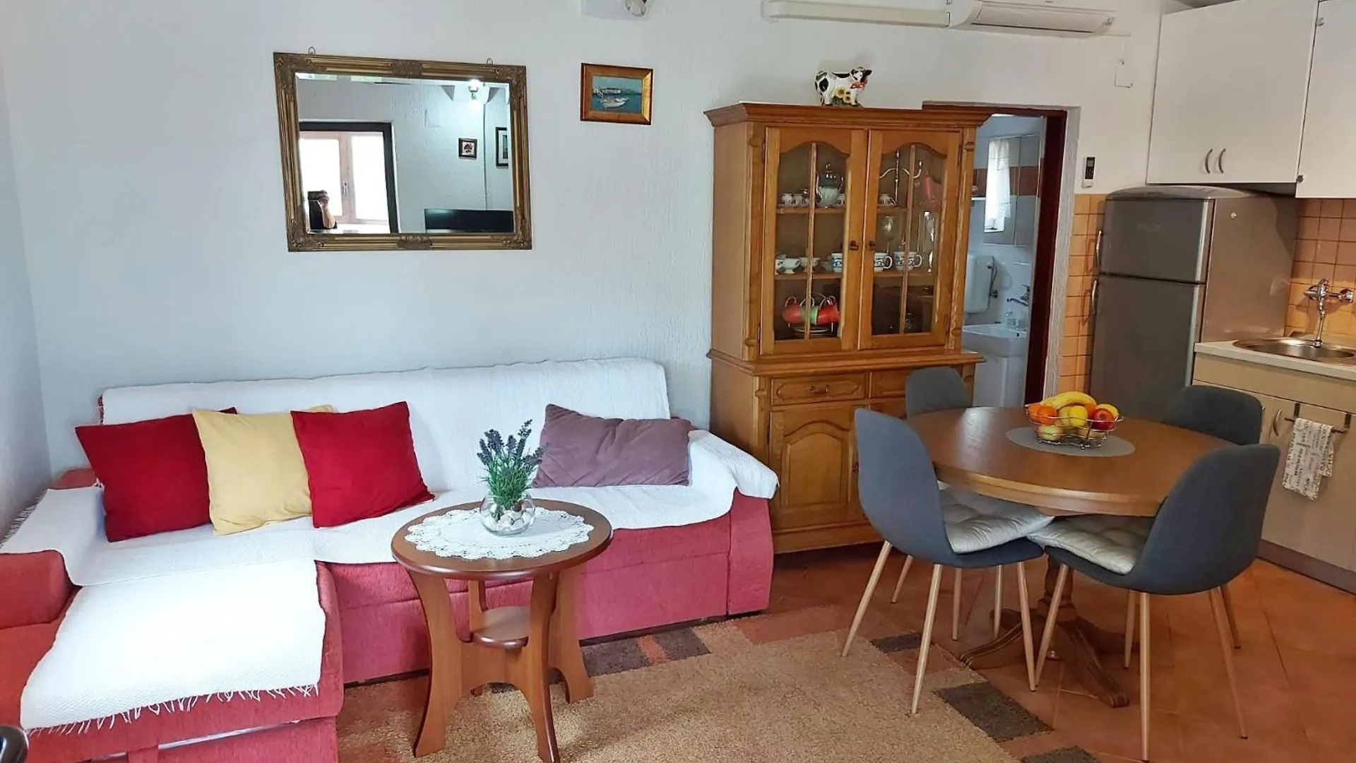 Cozy Family Apartment Aleksandar بولا